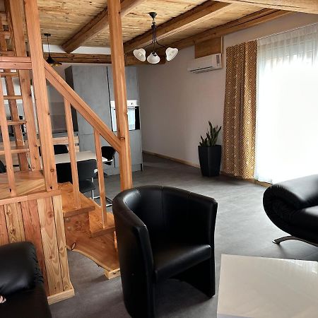 1852 Landgasthof- Ferienwohnung Elze ภายนอก รูปภาพ